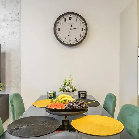 شقة Lumina With Parking Near Atlas Arena