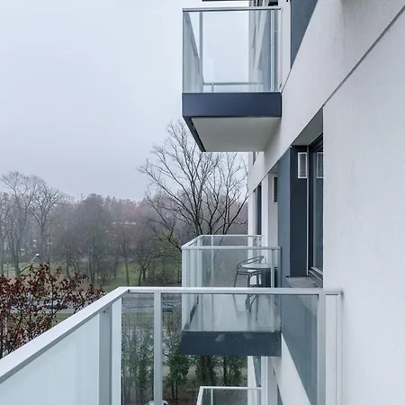 Lumina With Parking Near Atlas Arena شقة *