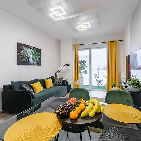 Lumina With Parking Near Atlas Arena Apartament *