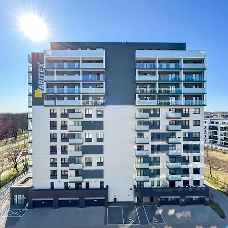 Apartment Lumina With Parking Near Atlas Arena *