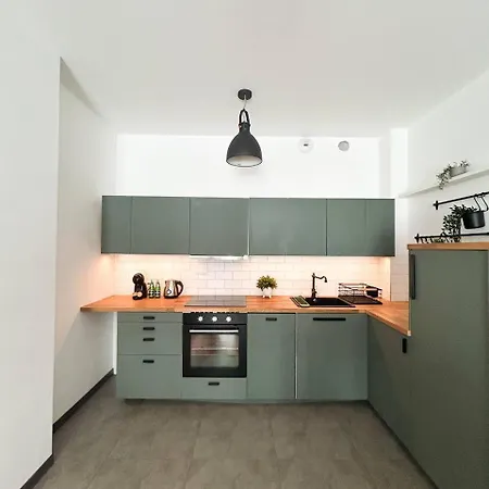 Apartment Lumina With Parking Near Atlas Arena