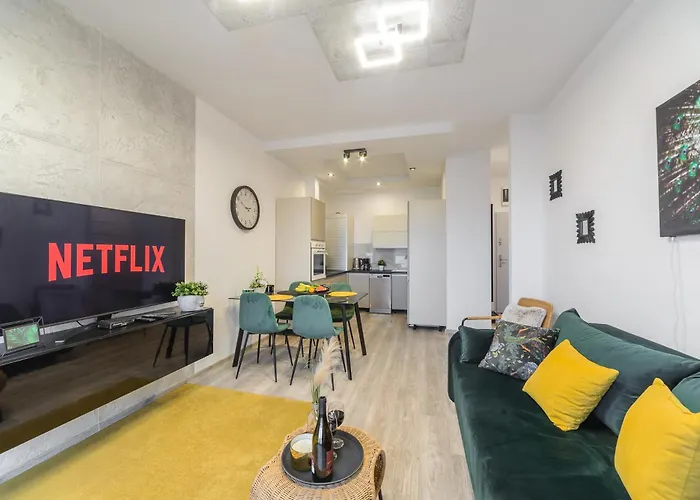 Lumina With Parking Near Atlas Arena *